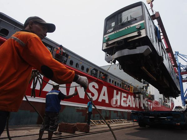 30 KRL dari Jepang Tiba di Jakarta