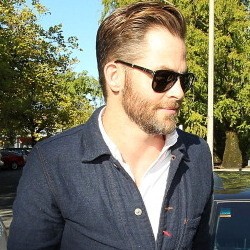 Mabuk Sambil Nyetir, Chris Pine Dilarang Mengemudi 6 Bulan