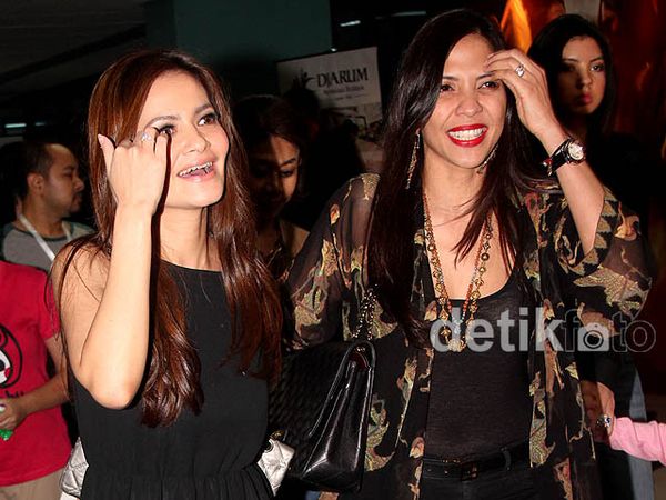 Cut Tari Makin Fresh Pasca Cerai