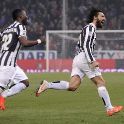 Tendangan Bebas Pirlo Menangkan Juve