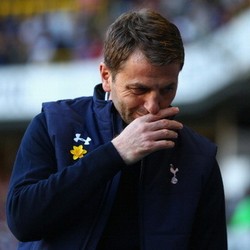 Sherwood: Spurs Tak Pantas Kalah