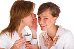 Inilah Alasan Mengapa Orang Suka Bergosip