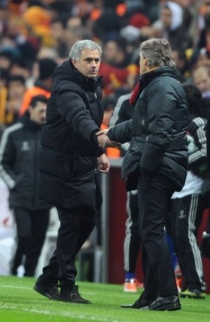 Mourinho Tolak Undangan Makan Malam Mancini