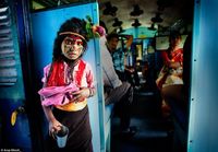 Pengendara Vespa Aneh Jawara Kontes Foto Dunia