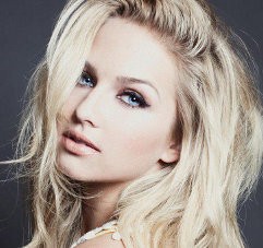 Pencuri Foto Bugil Miss Teen AS Dihukum 18 Bulan