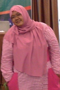 Minum Air Putih 3 Liter Sehari, Dian Sukses Pangkas Bobot 25 Kg