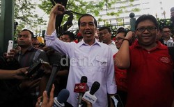 Dipasangkan dengan JK atau Militer, Jokowi Diprediksi Menang Satu Putaran