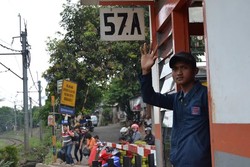 Pemuda Teguh Berjuang Menyelamatkan Masyarakat dari Tragedi Bintaro