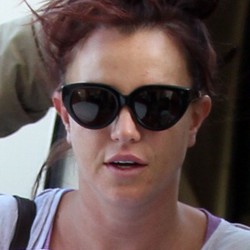 Selebriti Hollywood Ini Pernah Melakukan Kekerasan Seksual