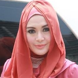 Suami Dipenjara dan Mobil Disita, Eddies Adelia Cari Pekerjaan