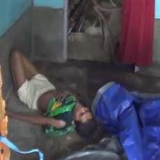 Wanita Ini Dikucilkan Warga karena Suspect HIV/AIDS