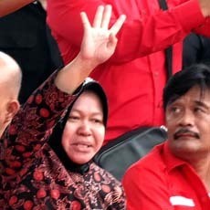 Ini Alasan Walikota Risma Pecat 30 PNS