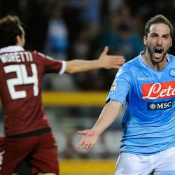 Gol Higuain di Menit Akhir Bawa Napoli Kalahkan Torino