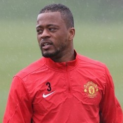 Janji Evra untuk Bikin Suporter MU Bangga