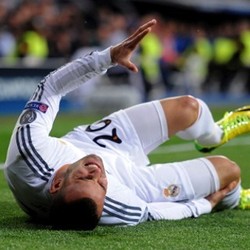 Jese Dibekap Cedera Lutut Serius