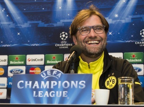 Dortmund Takkan Cuma Bertahan