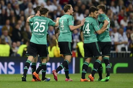 Walau Kalah, Performa Schalke Senangkan Pelatihnya