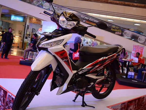Honda Supra Injeksi Meluncur