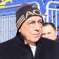 Milan Terpuruk, Galliani Tak Akan Mundur
