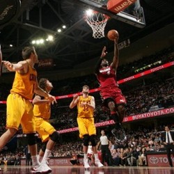 James Cetak 43 Poin dalam Kemenangan Heat atas Cavaliers