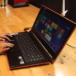 Ditjen HKI Periksa Keaslian Software Laptop Pengunjung Bandara Cengkareng