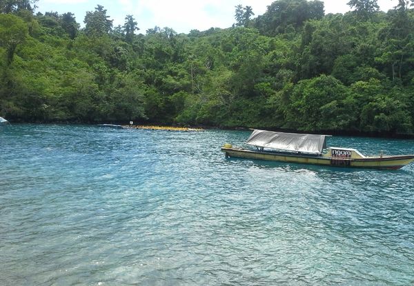 Inilah Pantai di Ternate yang Punya Air Sebening Kaca