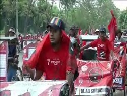 Kampanye PDIP, Tukang Becak di Serang Konvoi Dukung Pencapresan Jokowi