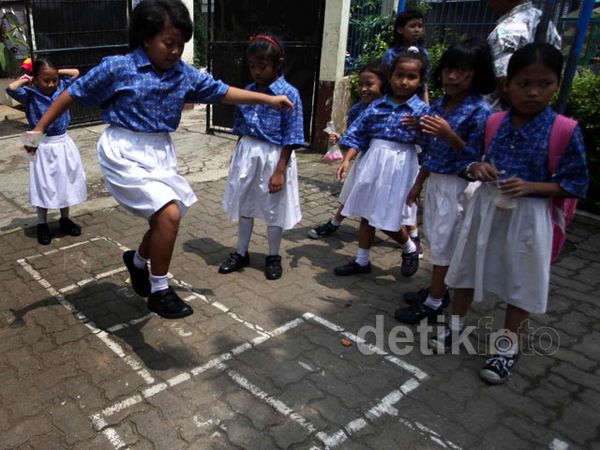 Permainan Dampu Baik Untuk Tumbuh Kembang Anak Permainan Dampu Baik Untuk Tumbuh Kembang Anak