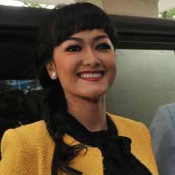 Galau, Jupe Garap Lagu Aku Rapopo