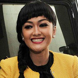 Julia Perez: Saya Masih Mencintai Gaston