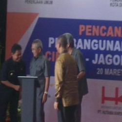 Punya Rumah di Cinere, Menteri PU Tak Sabar Tol Cijago Selesai 2016