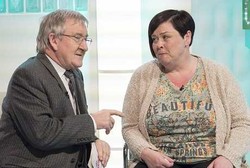 Wanita Ini Menangis 24 Jam Tiap Hari dan Jadi Tahanan di Rumah Sendiri