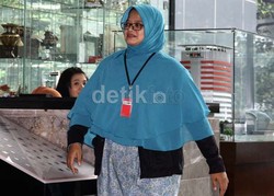 KPK Periksa Ipar Anas 8 Jam Terkait Pencucian Uang