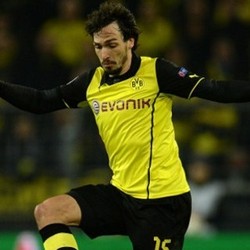 Hummels Ingin Bertemu Barca atau Duo Inggris