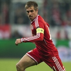 Lahm Tak Mau Tertipu Posisi MU di Liga