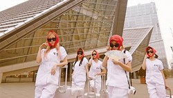 Crayon Pop Akan Menjadi Pembuka Tur Konser Lady Gaga