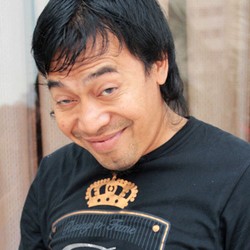 Ketika Komeng Melawak di Antara Orang Mabuk dan Pelaut Korea