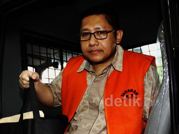 Anas Tak Tanggapi Masalah Tambang