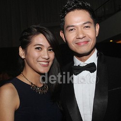 Dude Harlino, dari Naysila Mirdad ke Asmirandah Berakhir di Alyssa Soebandono