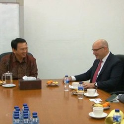 Bos Facebook Sowan ke Ahok