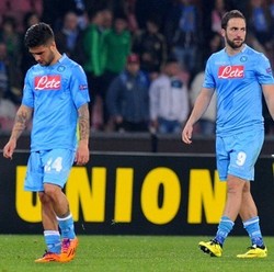 Tersingkir dari Kompetisi Eropa, Napoli Kini Fokus ke Serie A dan Coppa Italia