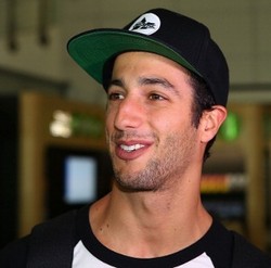 Ricciardo Takkan Lupakan Sensasi Naik Podium di Australia