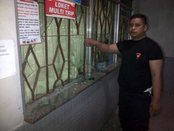 Ini Penampakan Kerusakan Stasiun Duri karena Dilempar Batu