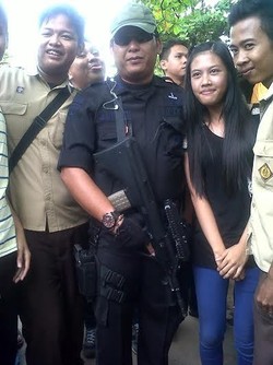 Blusukan di Lampung, Jokowi Dikawal Brimob Bersenjata Laras Panjang