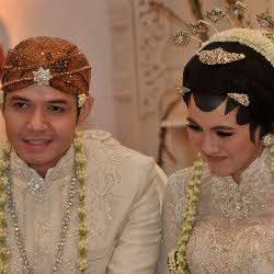 Uang Rp 2.203.014 Jadi Mas Kawin Pernikahan Dude dan Alyssa Soebandono
