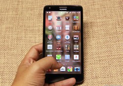 Saingi Xiaomi, Huawei Bikin Phablet Canggih Murah