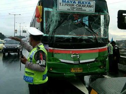 Bus Mayasari Kecelakaan di Tol Tanjung Priok