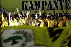 Elektabilitas Jokowi Sulit Dikejar, Golkar Siapkan Skenario Jika Ical Kalah