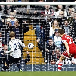 Sempat Tertinggal 2 Gol, Spurs Menang di Injury Time