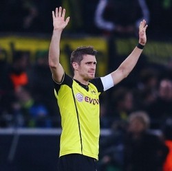 Tambah Kontrak Setahun, Kehl Bersiap Pensiun di Dortmund